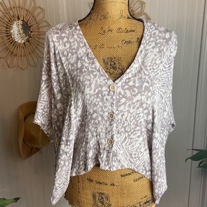 Talulah Cheetah Print Batwing Top Sz S